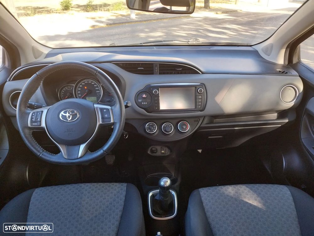 Toyota Yaris 1.0 VVT-i Comfort +PS Style +P.Techno - 9