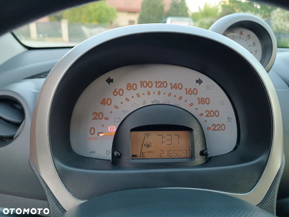 Daihatsu Sirion 1.3 - 10