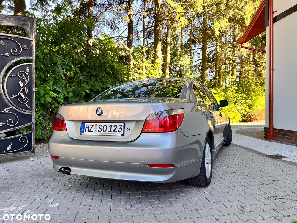 BMW Seria 5 520i - 6