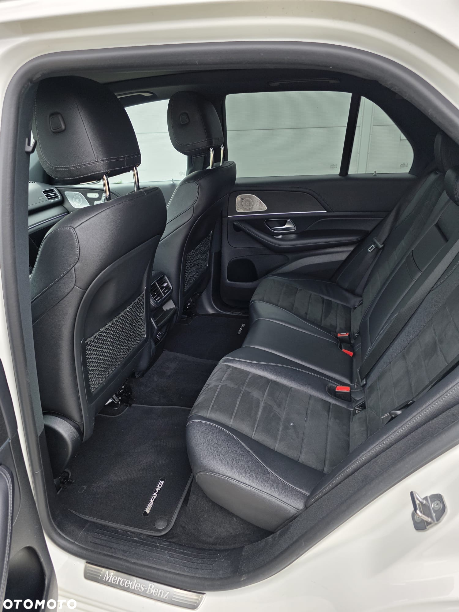 Mercedes-Benz GLE 400 d 4Matic 9G-TRONIC AMG Line - 11
