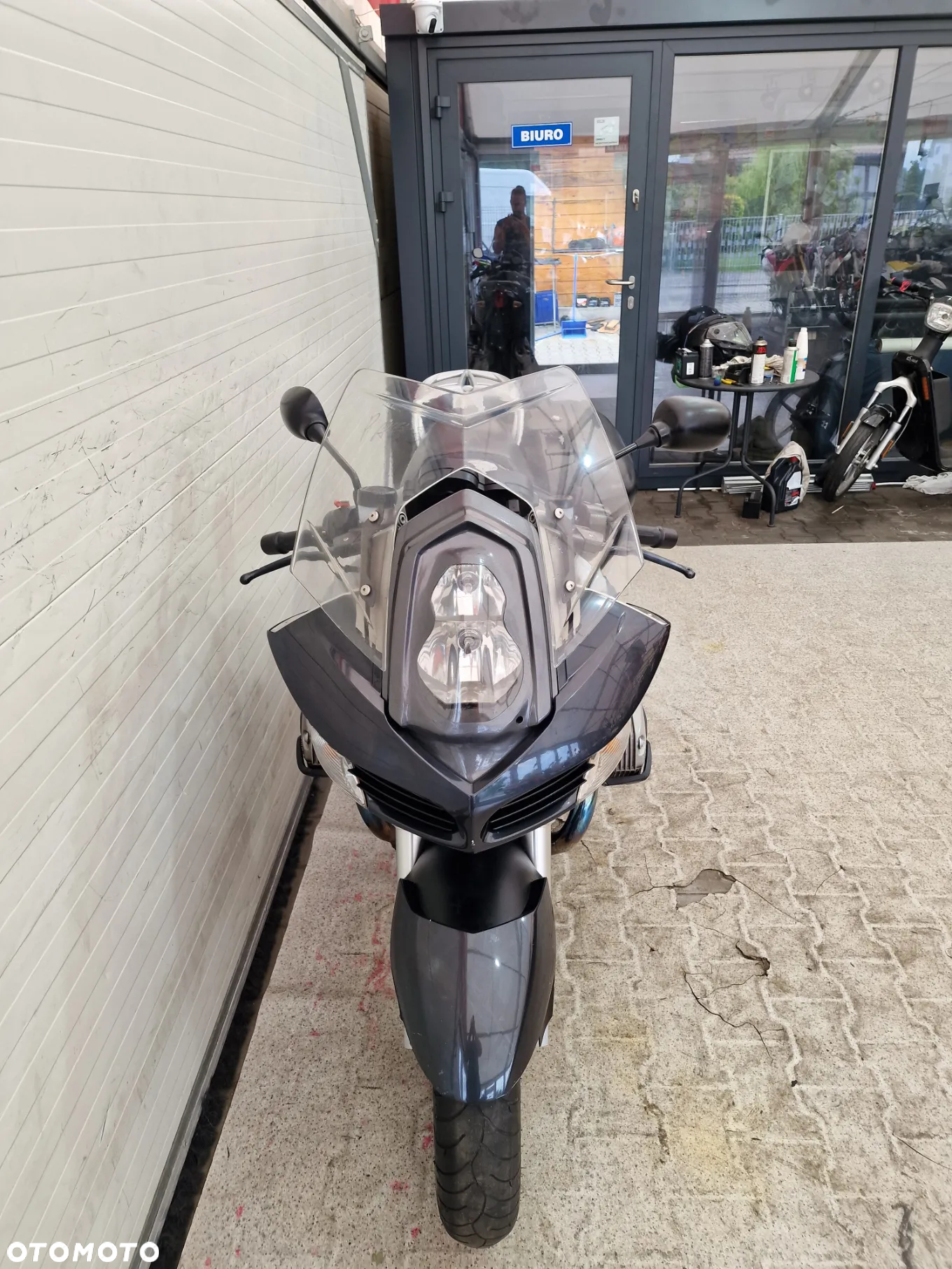 BMW R - 12