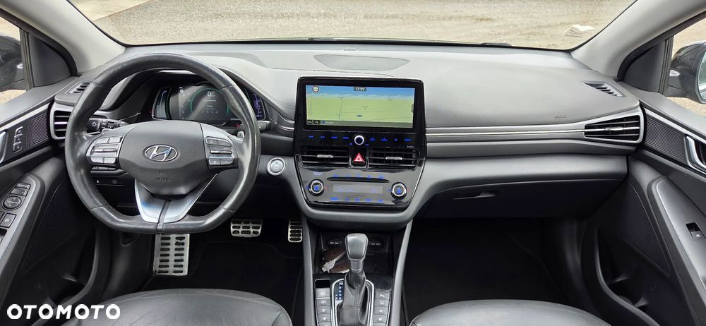 Hyundai IONIQ - 13