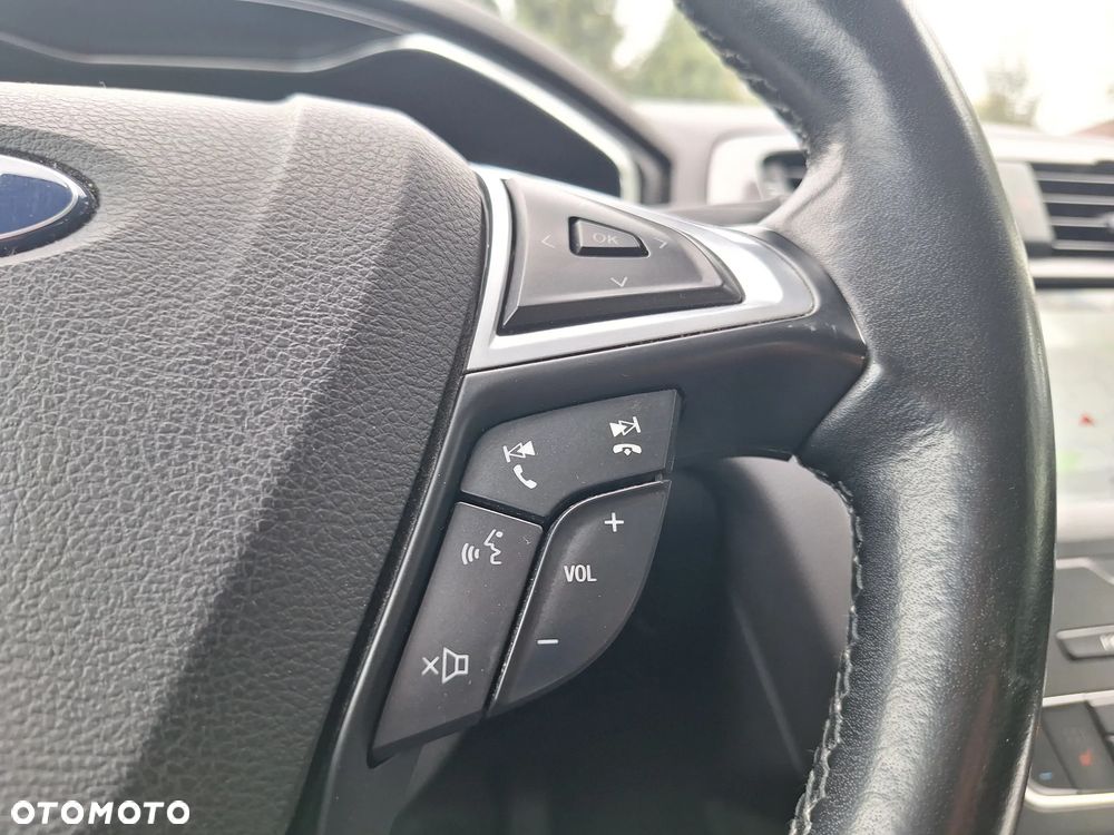 Ford Mondeo 2.0 EcoBlue Titanium - 24