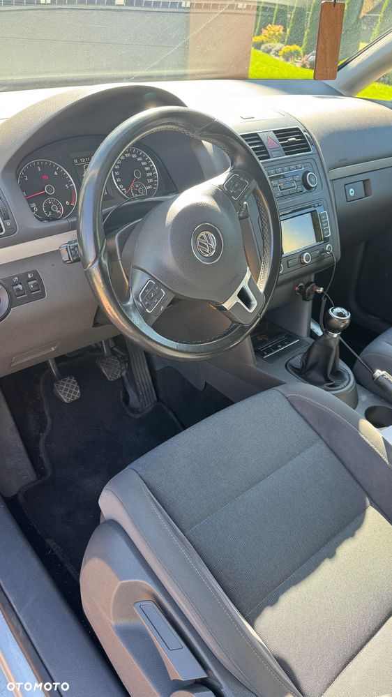Volkswagen Touran 2.0 TDI DPF STYLE - 8