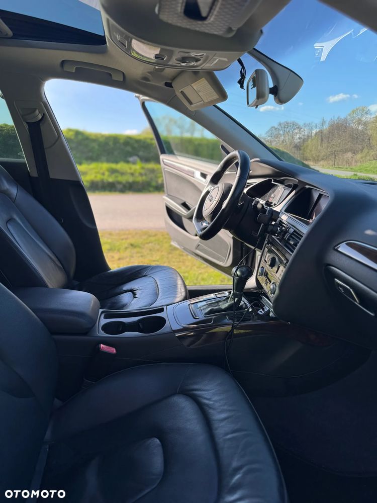 Audi A4 Limousine - 8
