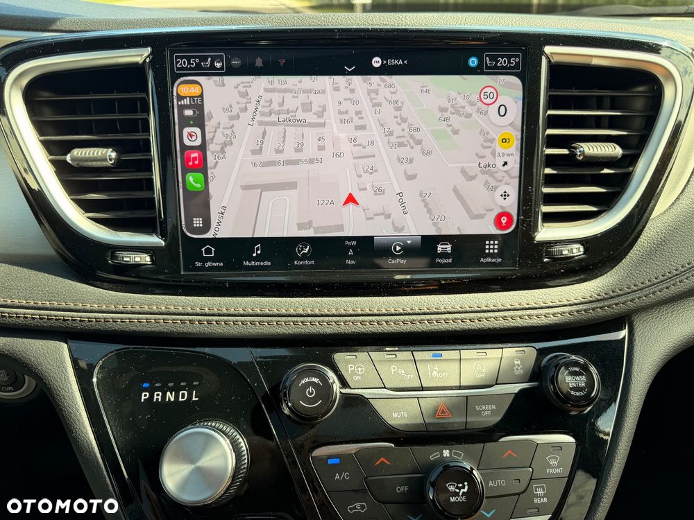 Chrysler Pacifica - 33