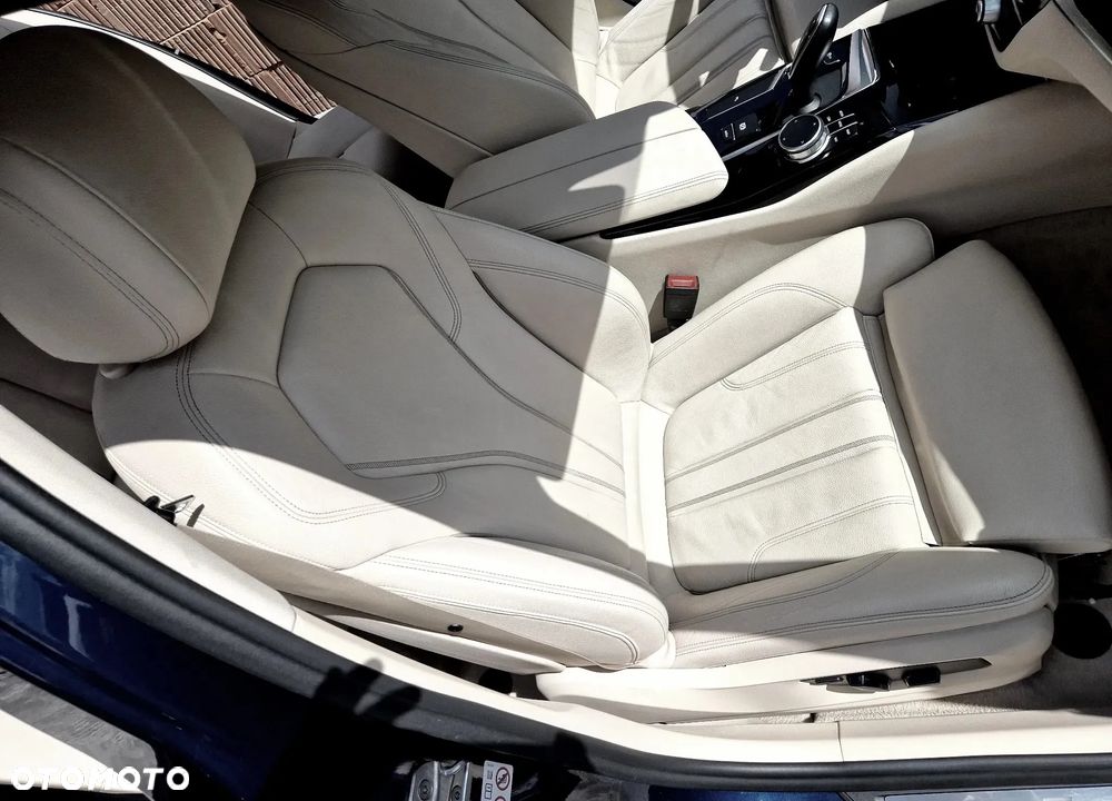 BMW Seria 5 520d M Sport Edition - 14