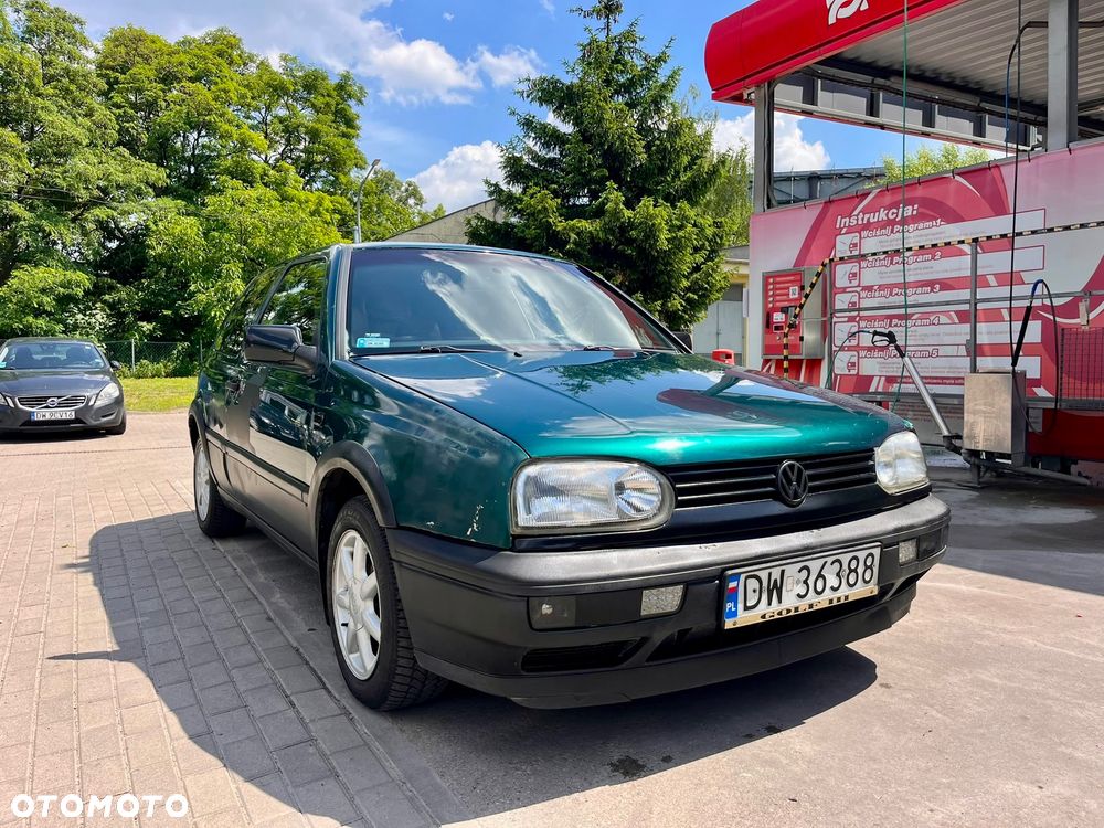 Volkswagen Golf 1.6 CL - 6