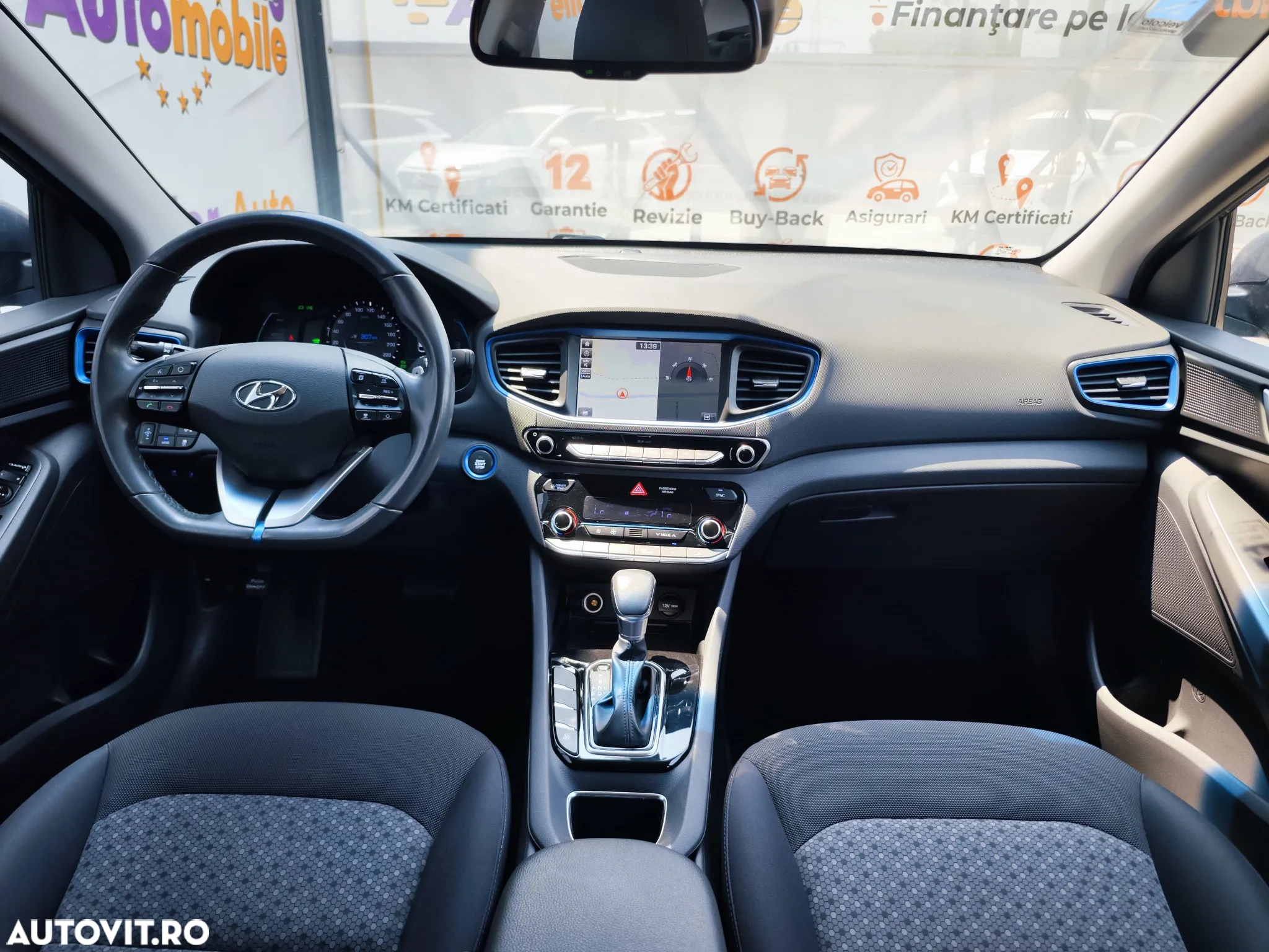 Hyundai IONIQ - 10