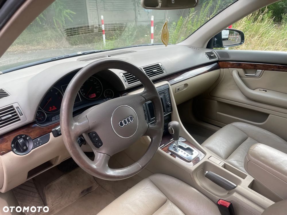 Audi A4 Limousine - 7