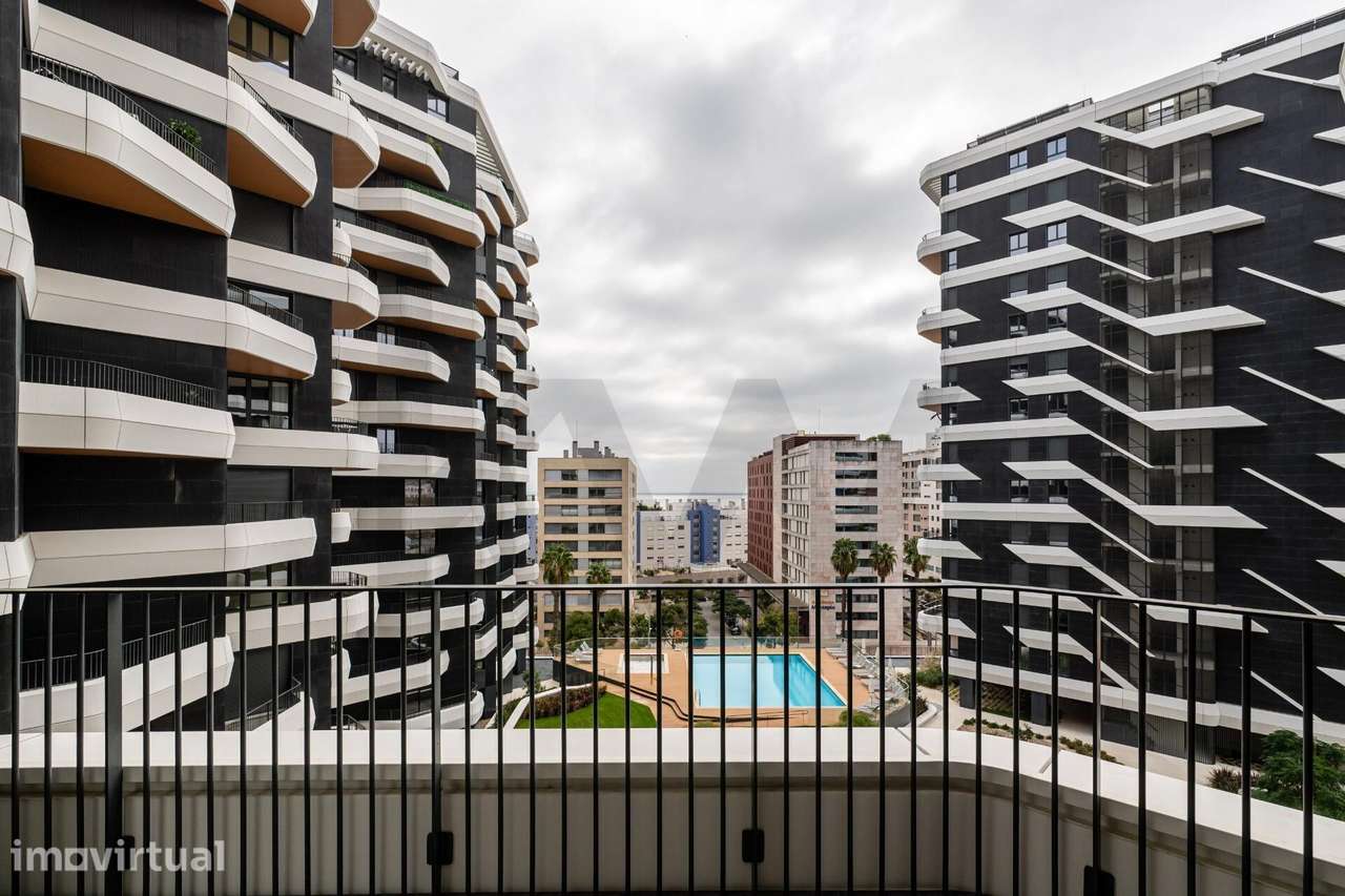 Apartamento T2 com lugar de garagem, arrecadação, piscina e Vista Rio, - Grande imagem: 3/39
