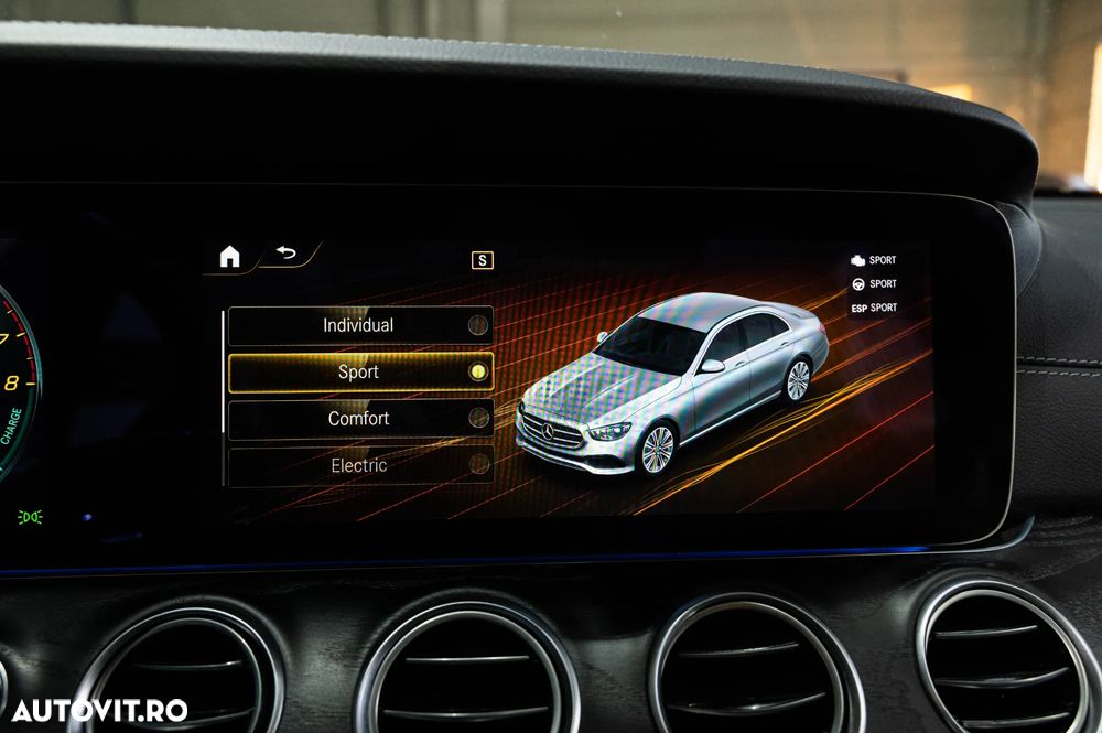 Mercedes-Benz E 300 9G-TRONIC AMG Line - 21