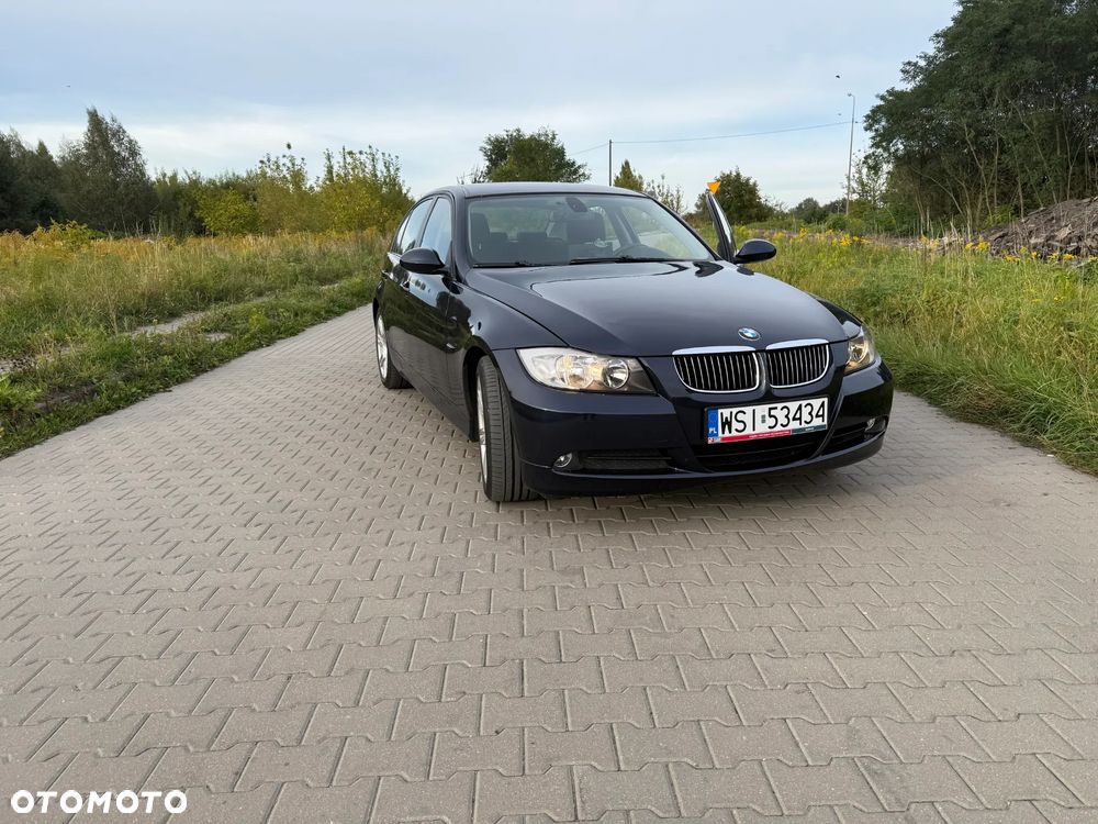 BMW Seria 3 320i - 9