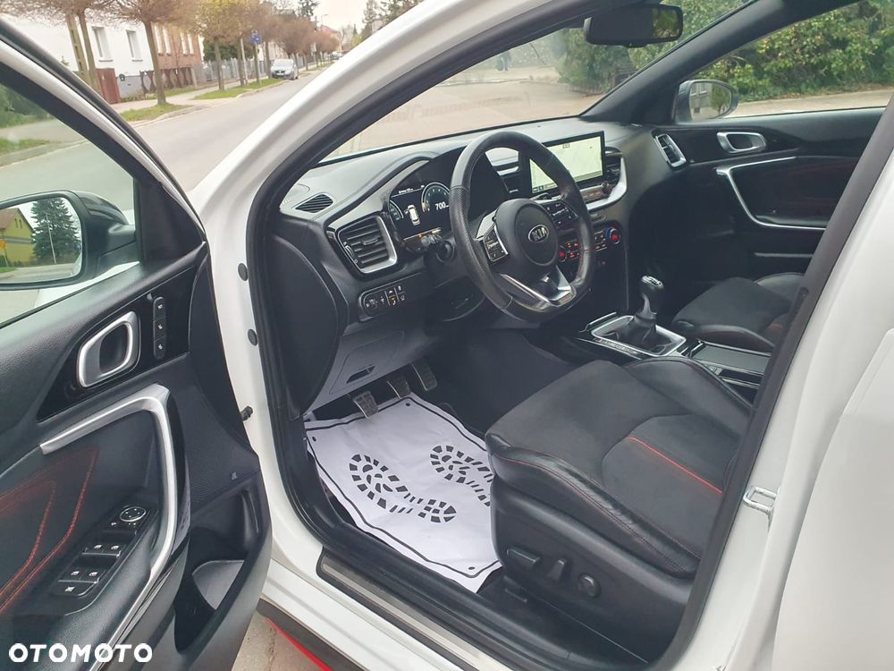 Kia ProCeed 1.6 T-GDI GT - 23