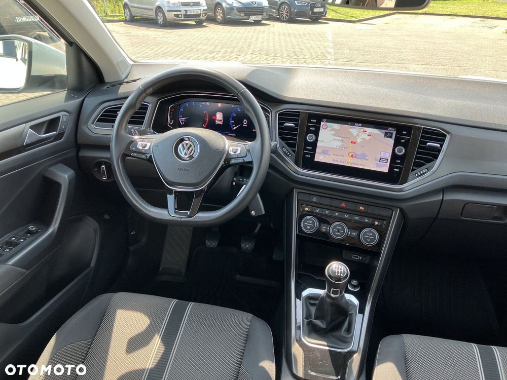 Volkswagen T-Roc - 13