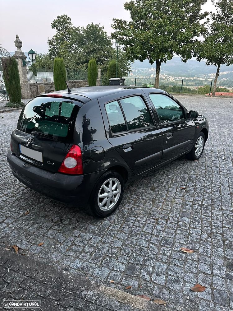 Renault Clio 1.2 16V Confort - 3