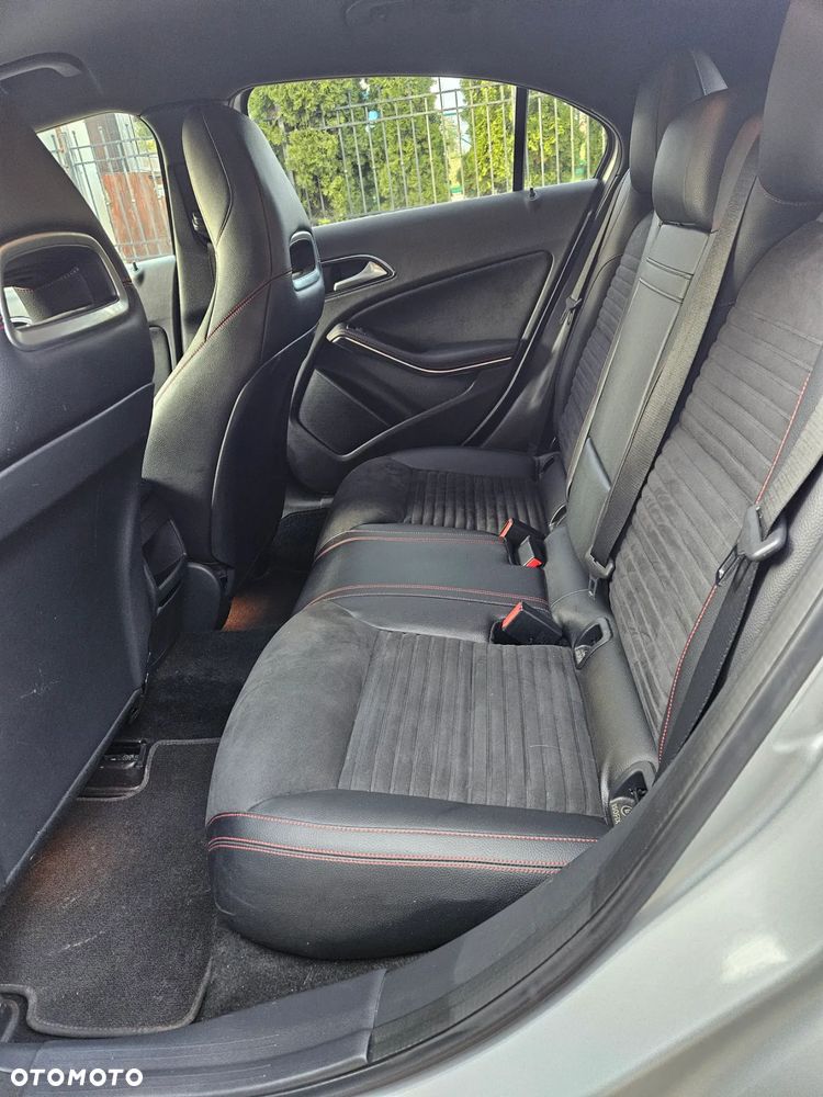 Mercedes-Benz Klasa A 180 AMG Line - 14