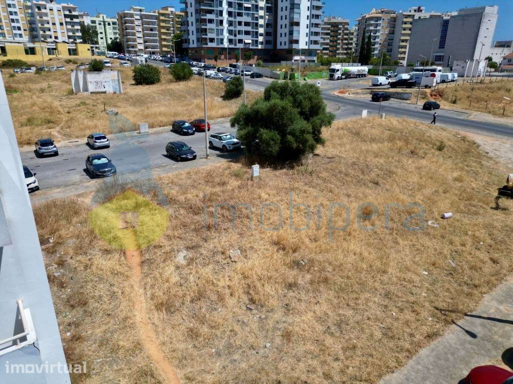 LOTE PARA CONSTRUÇÃO DE PRÉDIO HABITACIONAL EM FARO - Grande imagem: 3/9