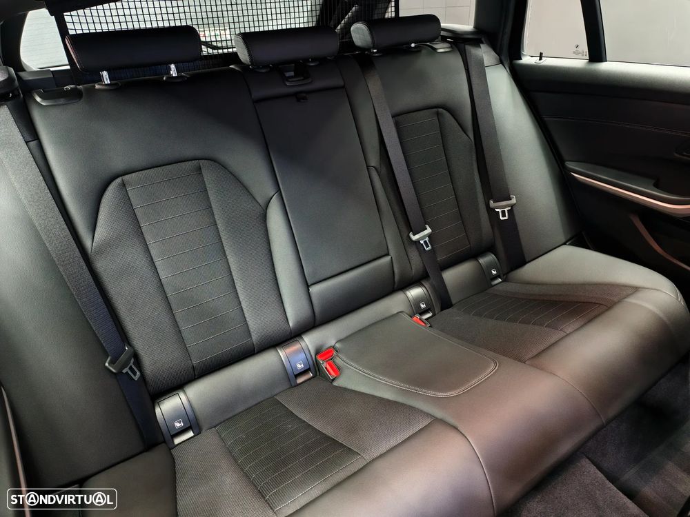 BMW 318 d Aut. M Sport - 27