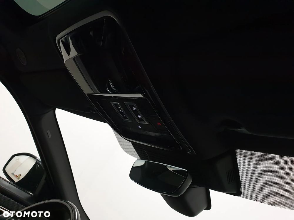 Land Rover Range Rover Velar D200 Dynamic SE - 29