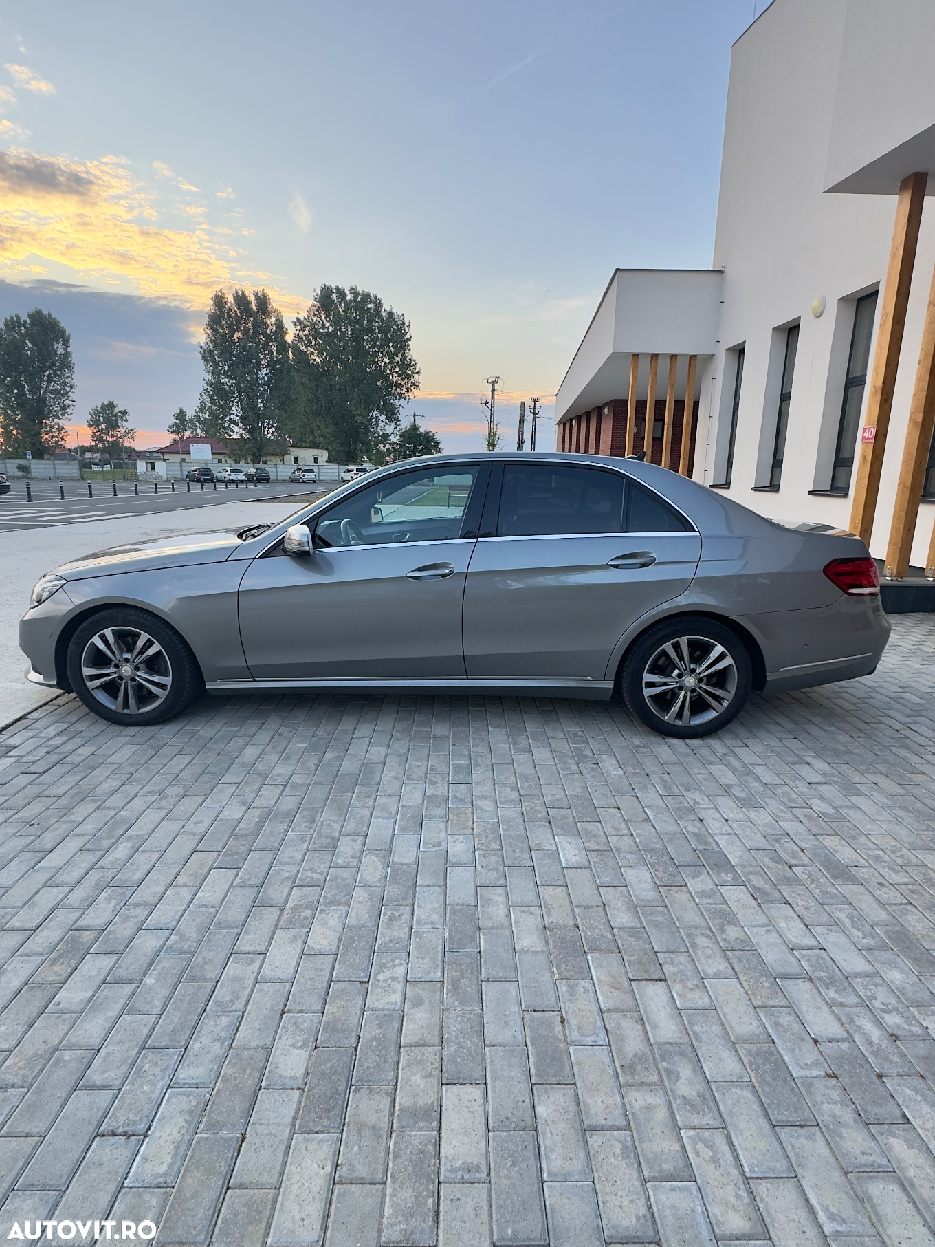 Mercedes-Benz E 250 CDI 4MATIC BlueEfficiency Aut. - 2