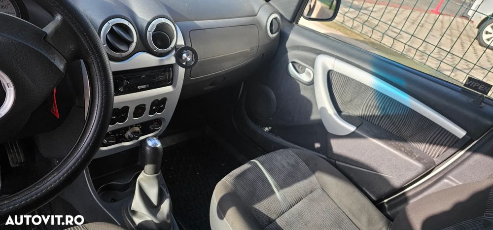 Dacia Logan 1.2 16V Laureate - 3