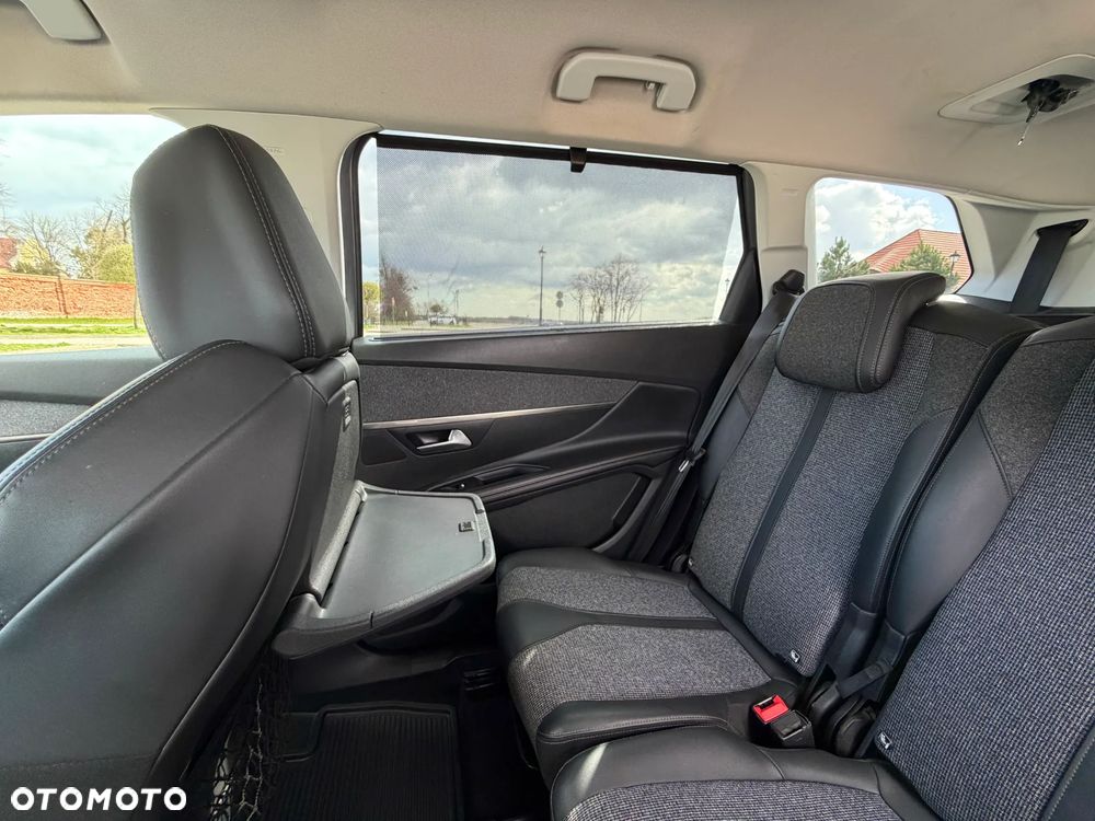 Peugeot 5008 BlueHDi 130 EAT8 Allure - 11