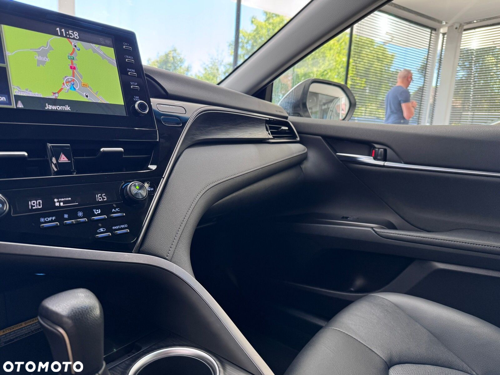 Toyota Camry - 29