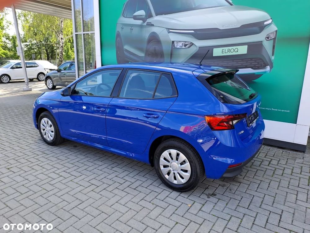 Skoda Fabia 1.0 Essence - 2