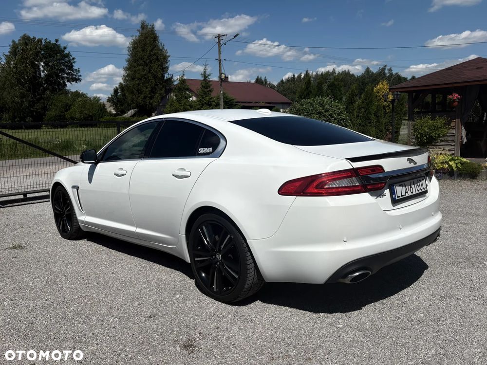 Jaguar XF 3.0 V6 D Premium Luxury - 3