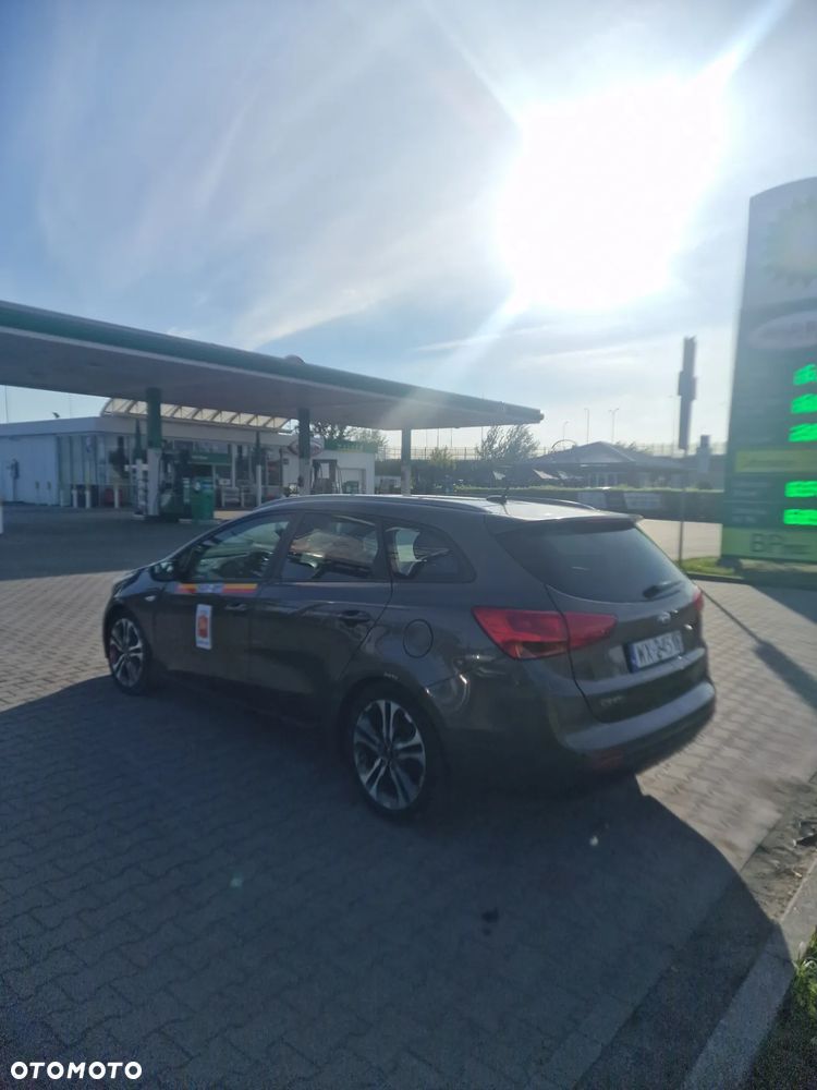 Kia Ceed 1.6 GDI DCT Platinum Edition - 6