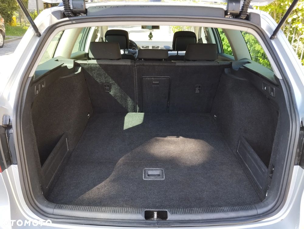Volkswagen Passat - 19