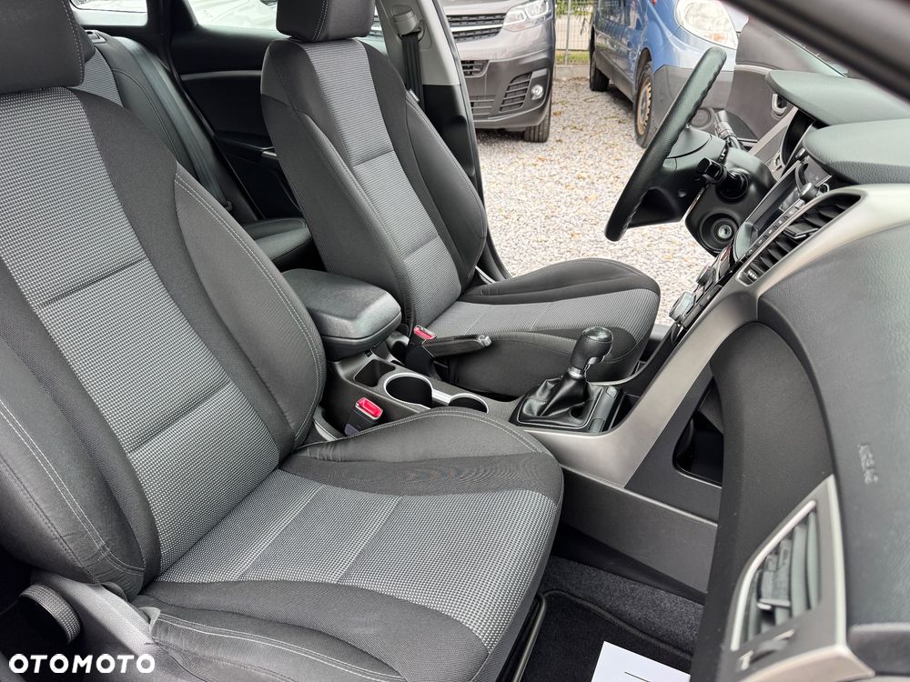 Hyundai i30 - 27