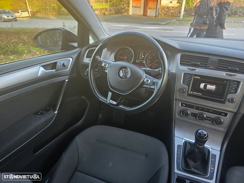 VW Golf 1.6 TDi R-Line - 20