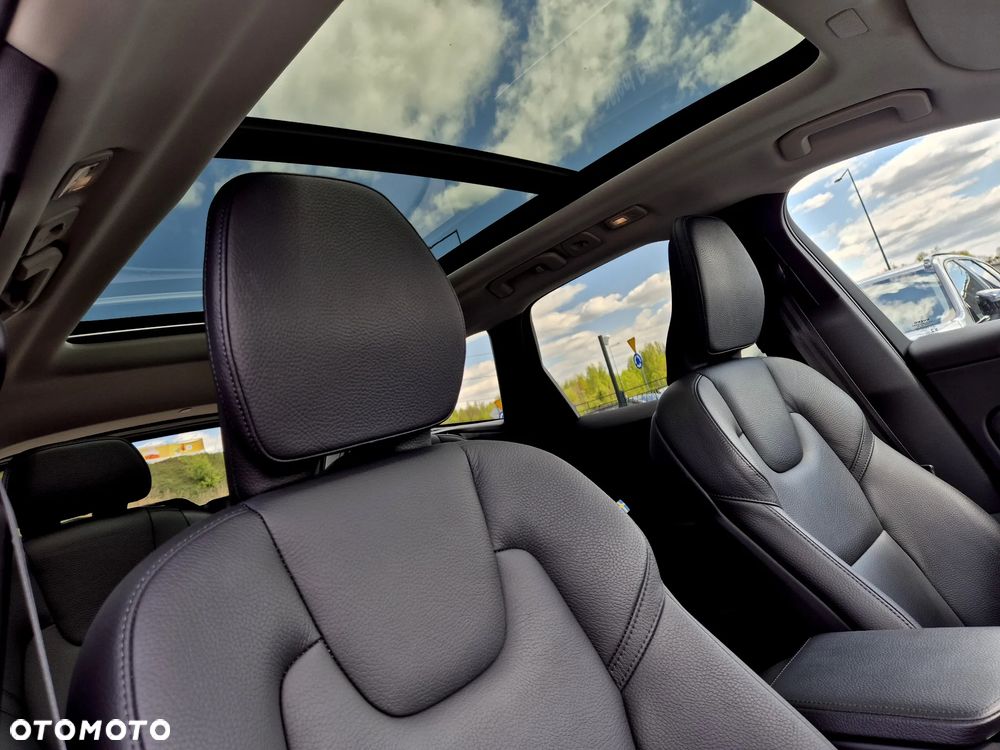 Volvo XC 60 - 8