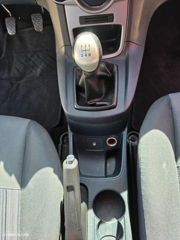 Ford Fiesta 1.25 Techno - 24