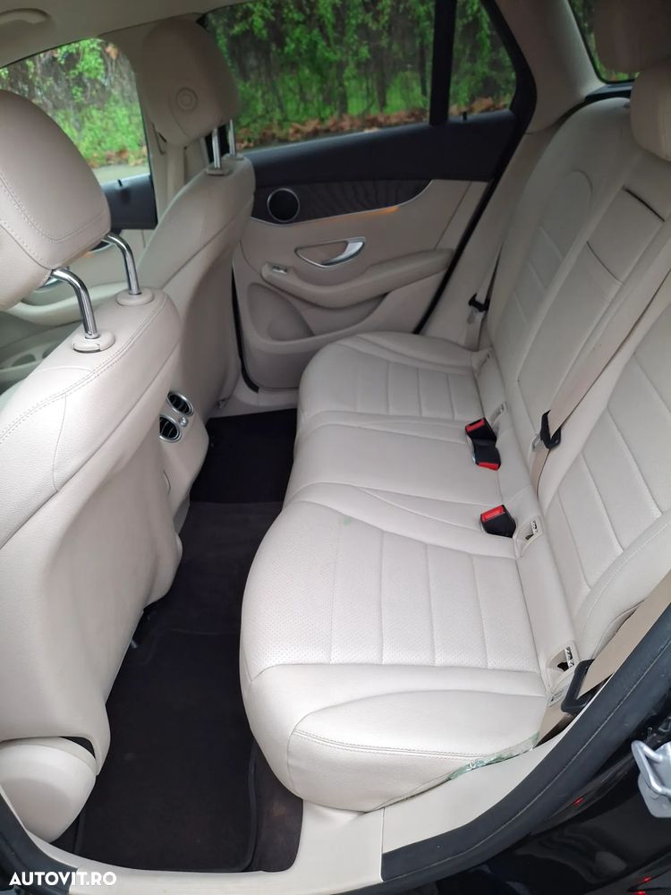 Mercedes-Benz GLC - 12