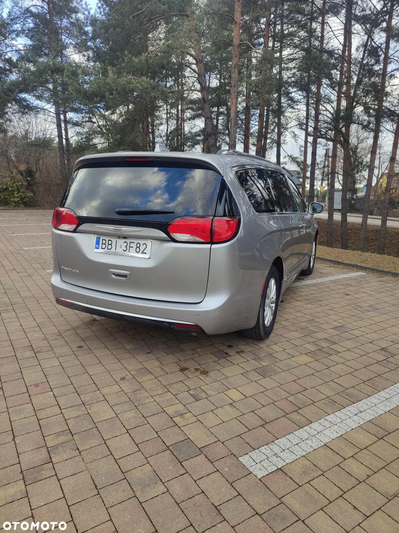 Chrysler Pacifica - 4