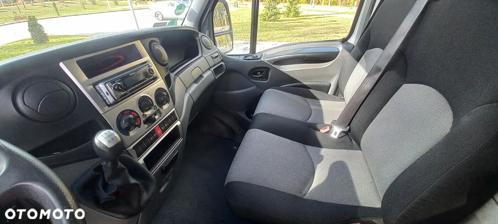 Iveco DAILY - 16