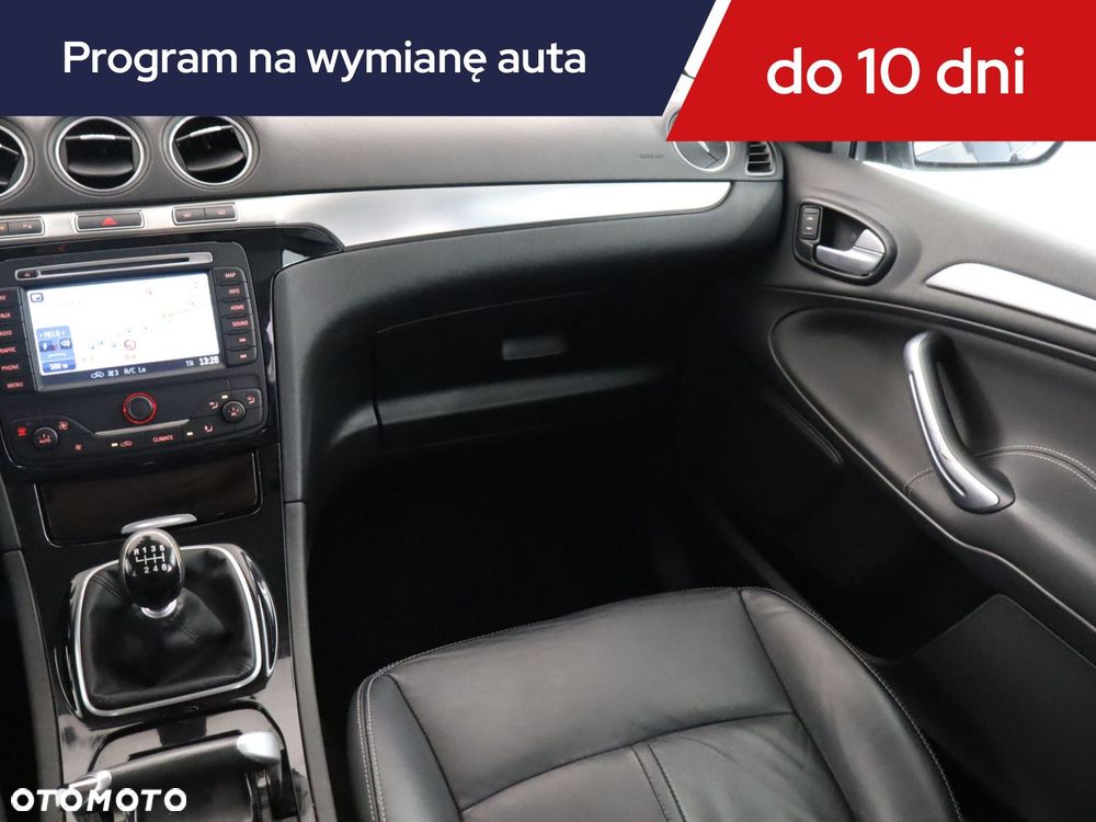 Ford S-Max - 10