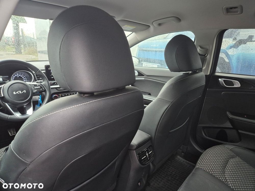 Kia Ceed 1.5 T-GDI Business Line Plus - 13