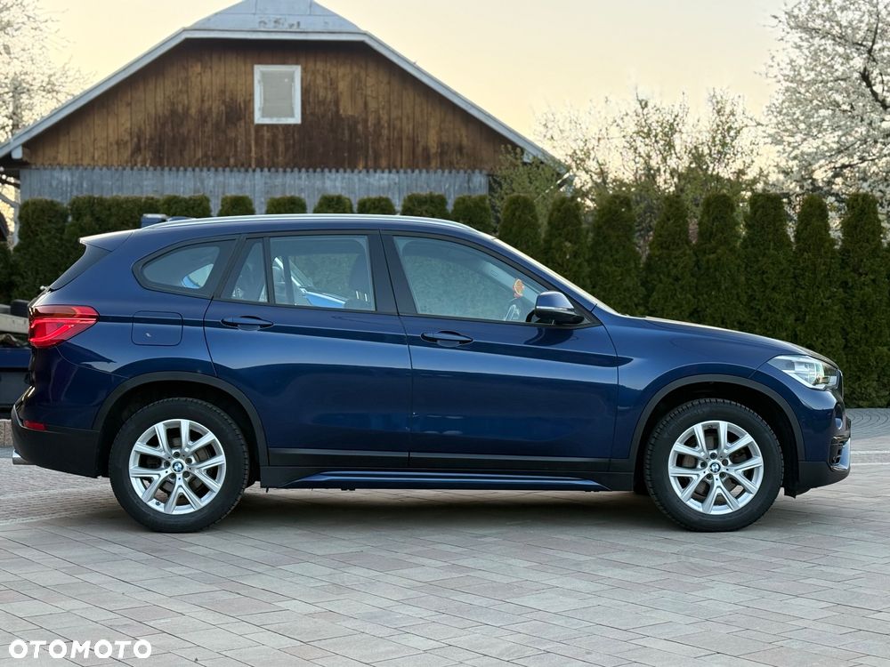 BMW X1 xDrive18d - 11