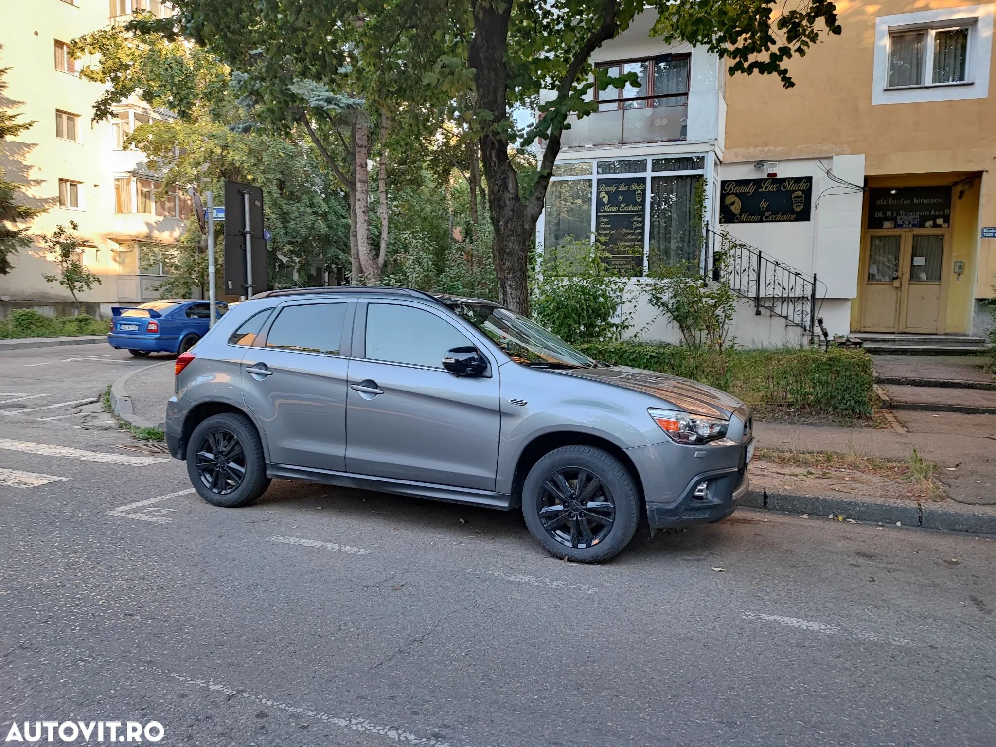 Mitsubishi ASX 1.8 DI-D 4WD Instyle - 1