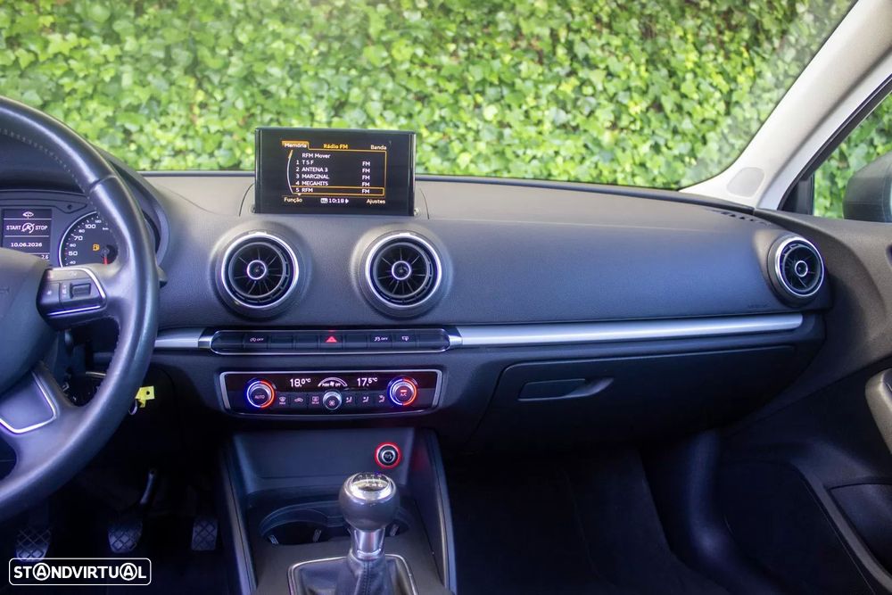 Audi A3 Sportback 1.6 TDI Advance Ultra - 17