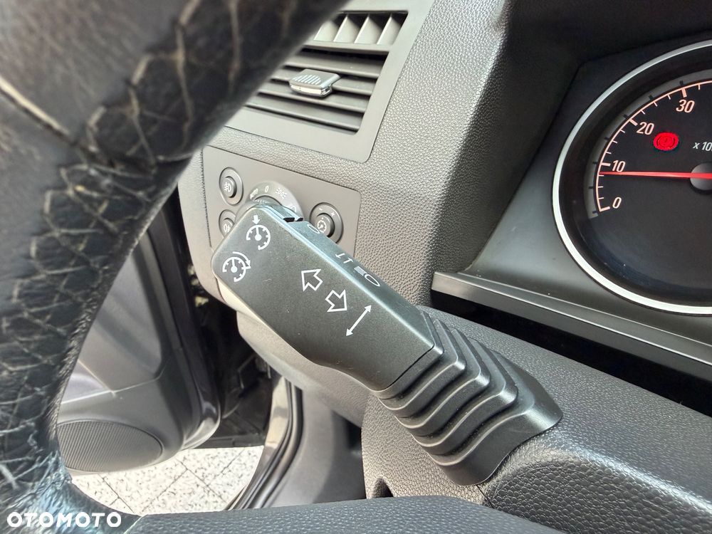 Opel Zafira 1.8 Cosmo EU5 - 18