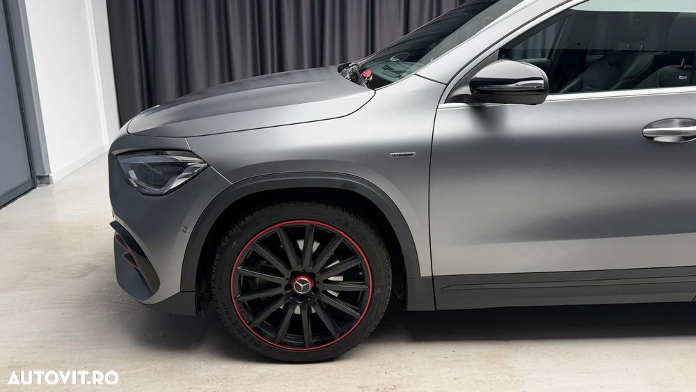 Mercedes-Benz GLA 250 4MATIC 8G-DCT Edition 1 - 2