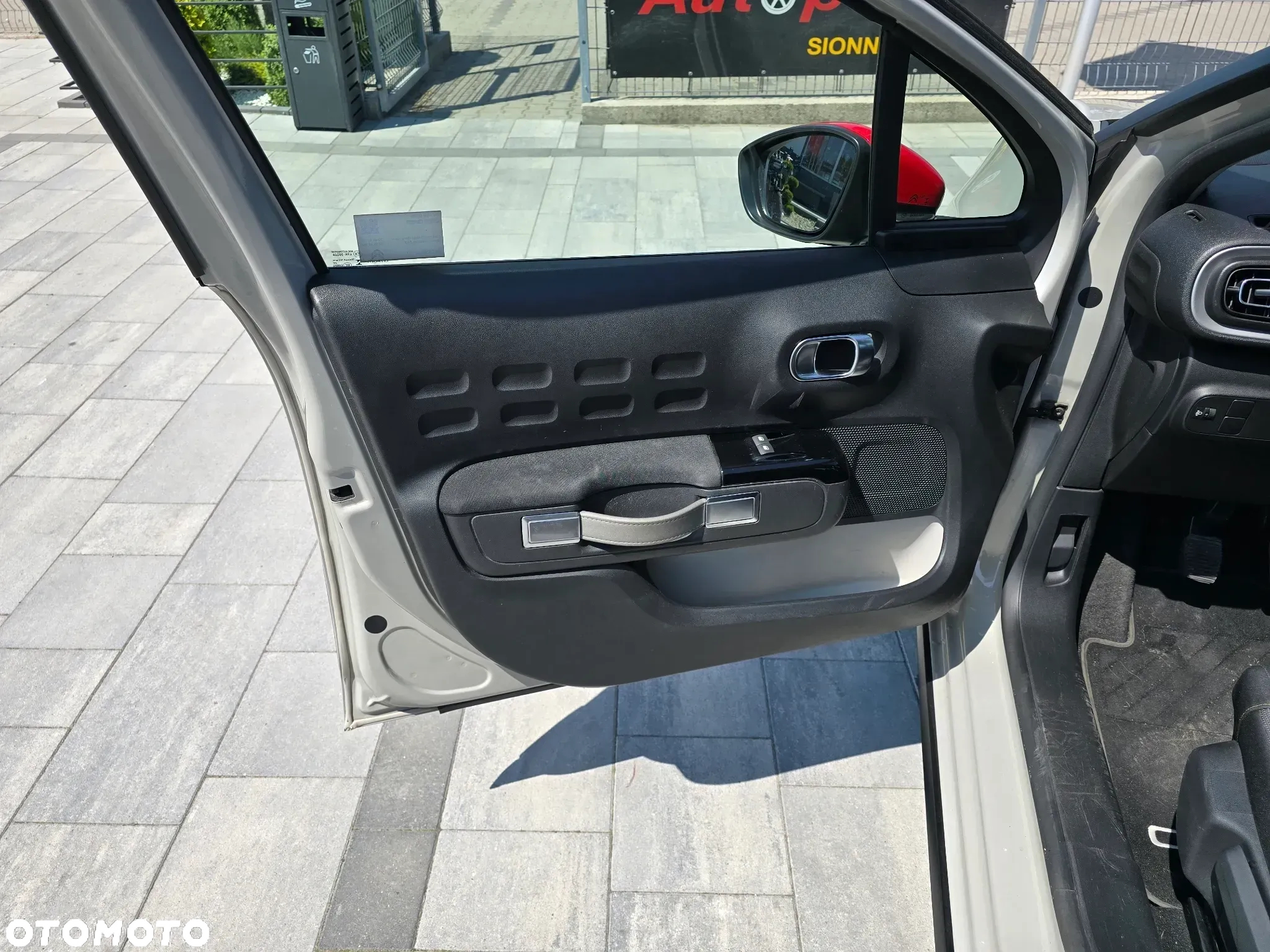 Citroën C3 1.2 PureTech Shine - 23