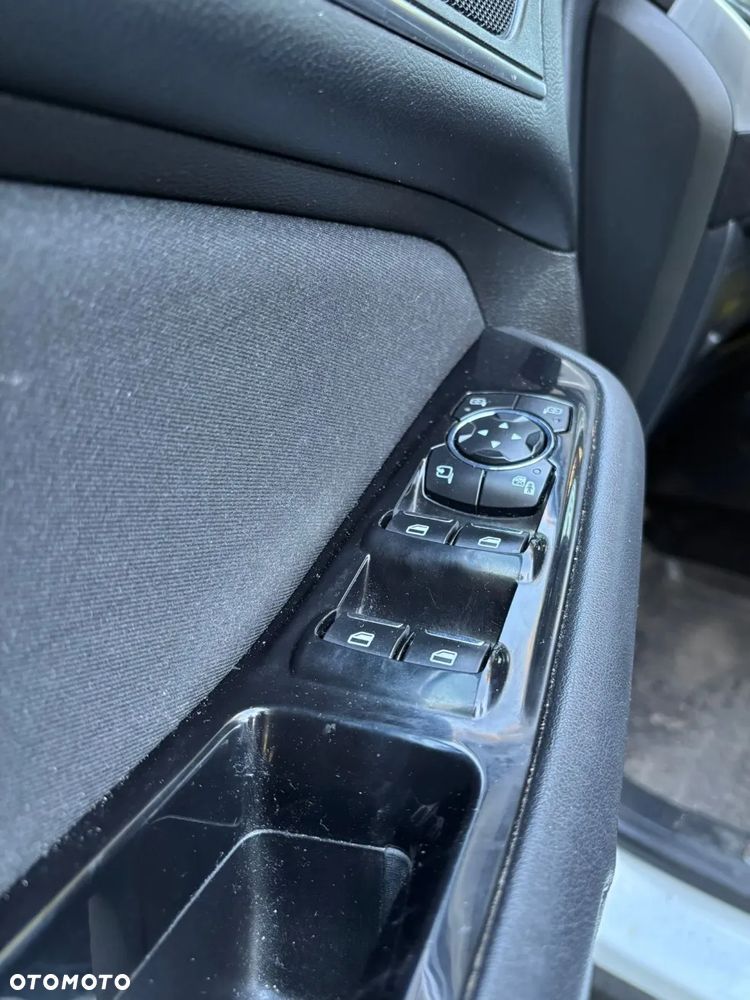 Ford S-Max 2.0 TDCi Titanium PowerShift - 19