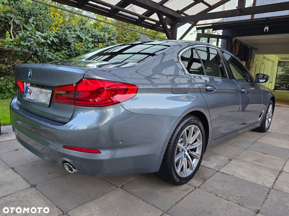 BMW Seria 5 520d xDrive MHEV - 14