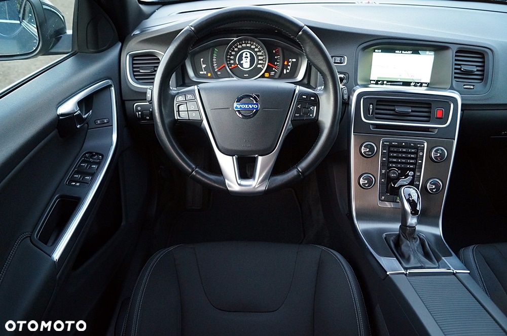 Volvo V60 D4 Geartronic Summum - 21